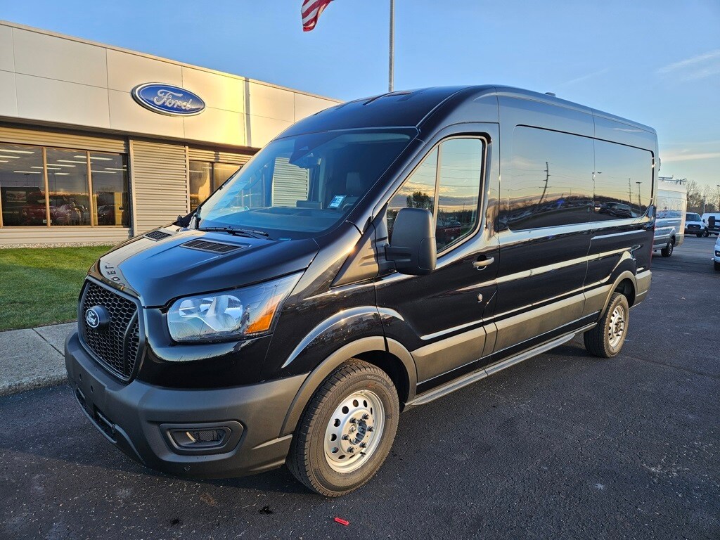 2026 Ford Transit photo 3