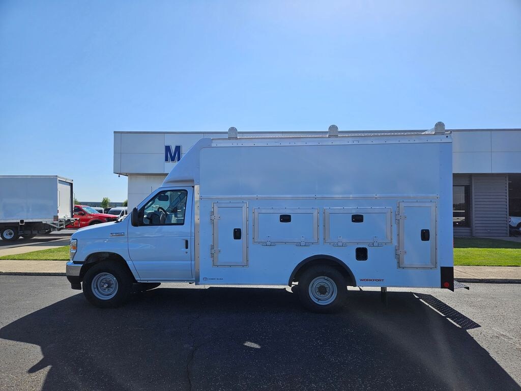 New 2027 Ford E-350 Cutaway Base Truck