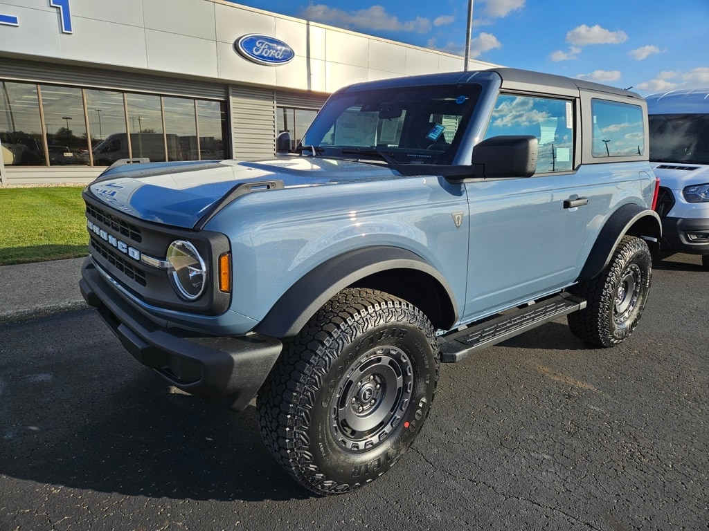 New 2025 Ford Bronco Base SUV