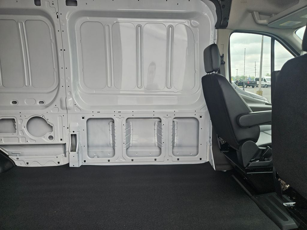 2025 Ford Transit Van Base - Photo 18
