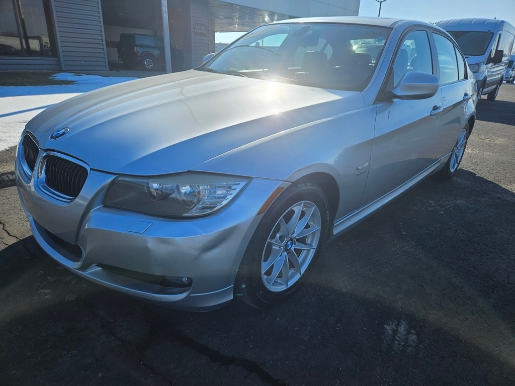 Used 2010 BMW 3 Series 328i with VIN WBAPK7C52AA460066 for sale in Warsaw, IN