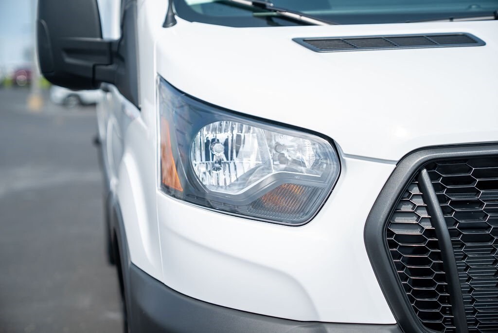 2025 Ford Transit photo 4