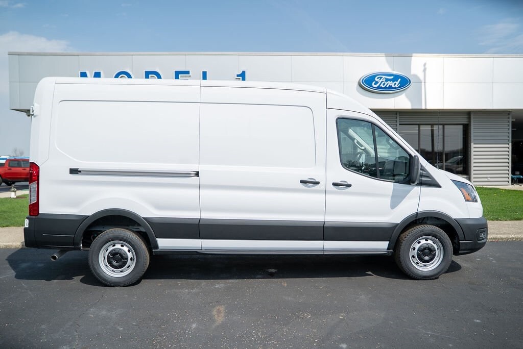 2025 Ford Transit photo 3