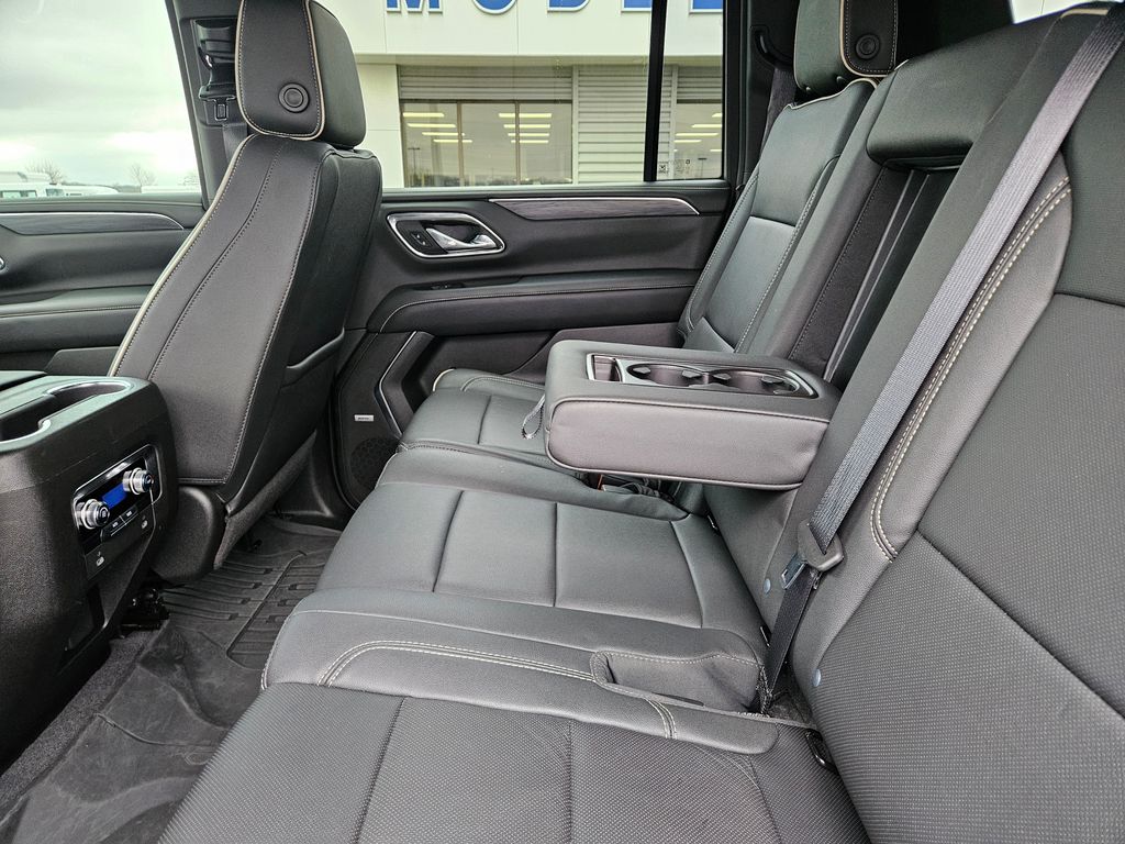 2023 GMC Yukon XL SLT - Photo 22