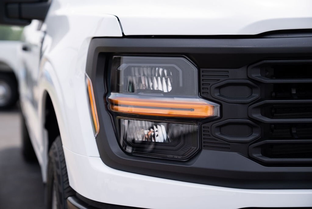 2025 Ford F-150 XL photo 4