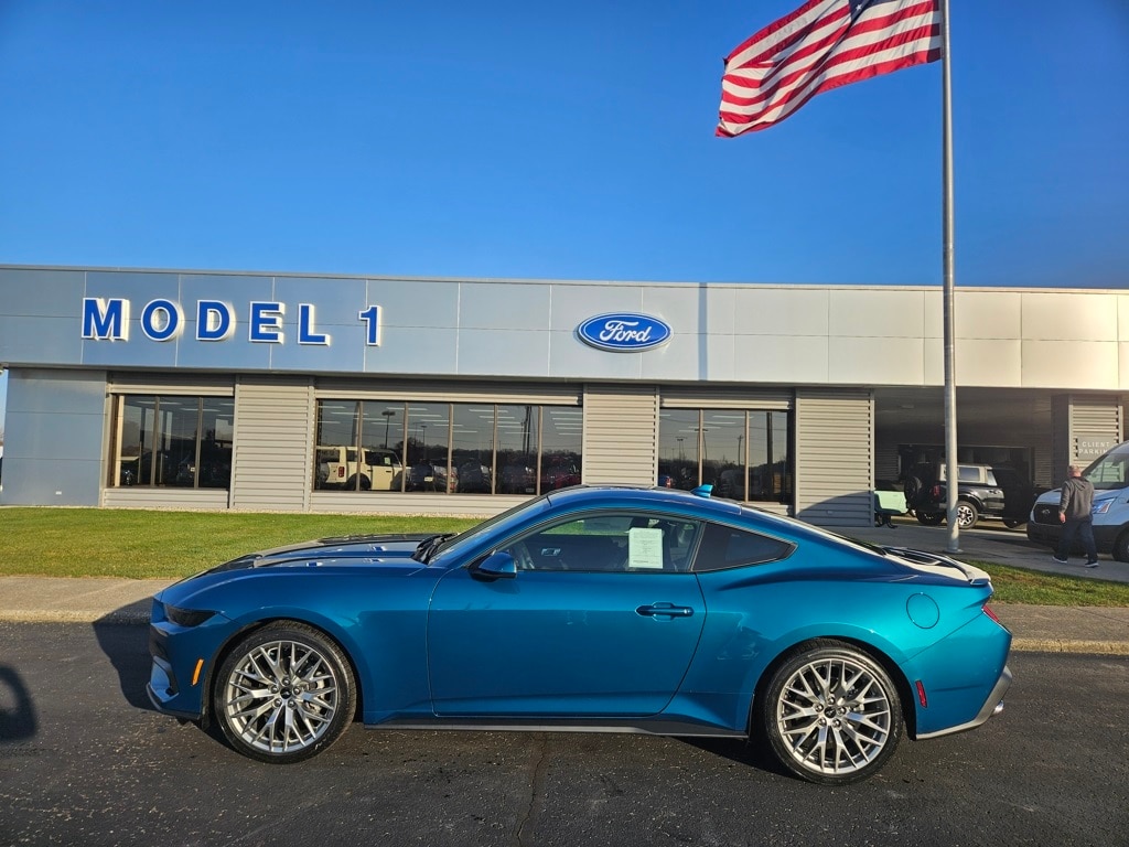 2026 Ford Mustang EcoBoost Premium's photo