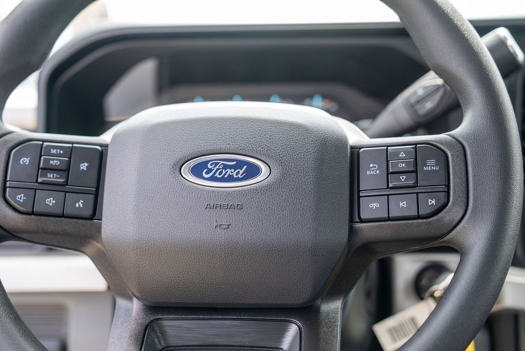 2025 Ford F-350 Super Duty XL - Photo 16