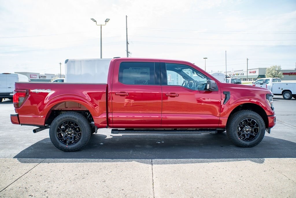 2025 Ford F-150 XLT photo 2