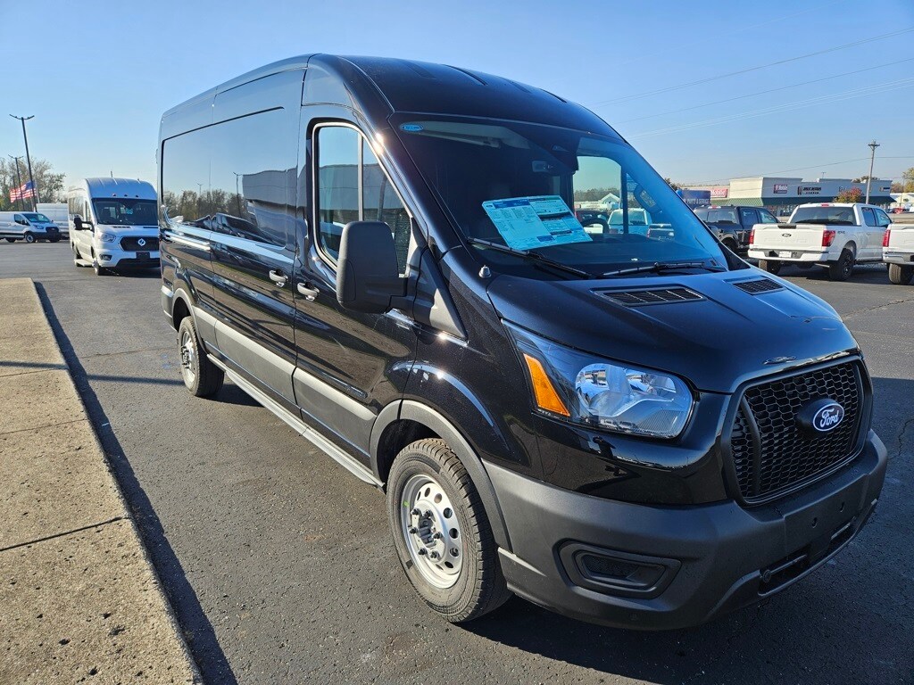 2026 Ford Transit photo 4