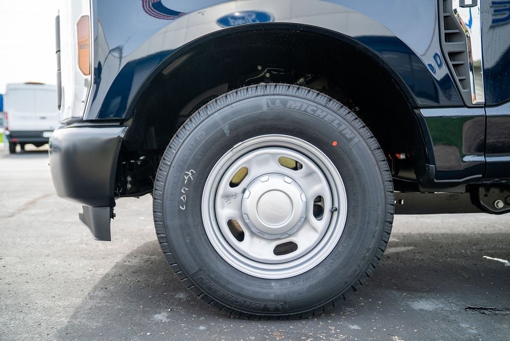 2025 Ford F-250 Super Duty XL - Photo 9