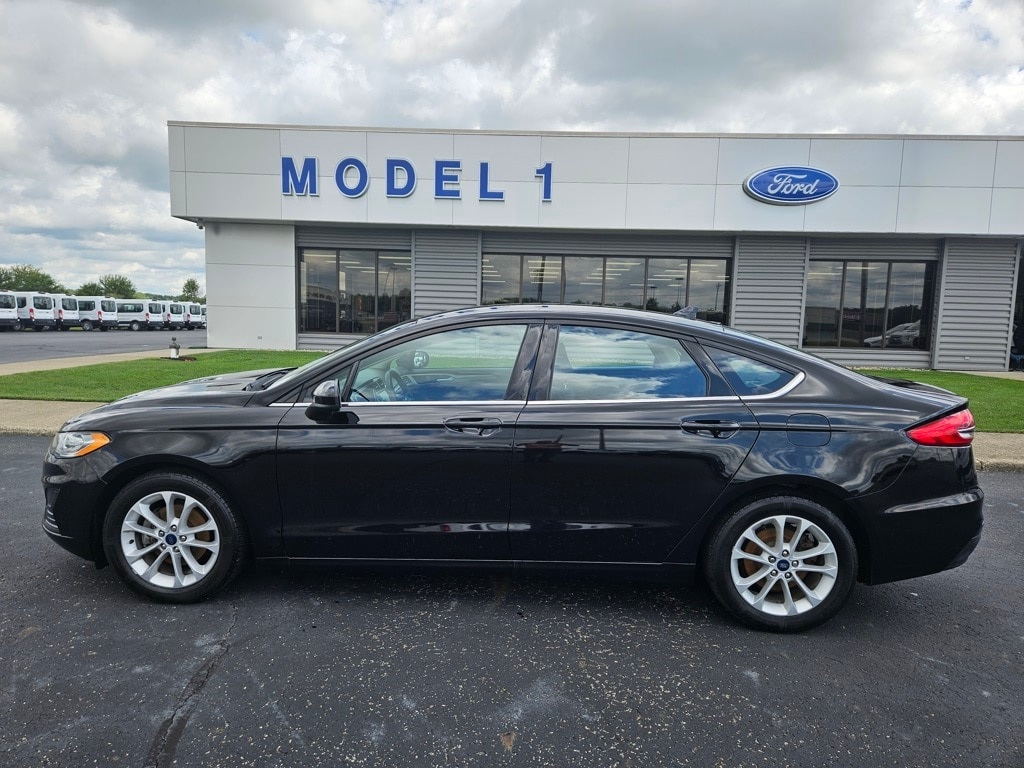 2020 Ford Fusion SE