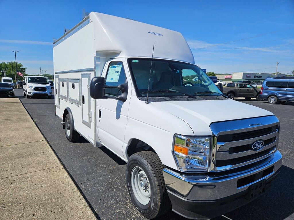 New 2027 Ford E-350 Cutaway Base Truck