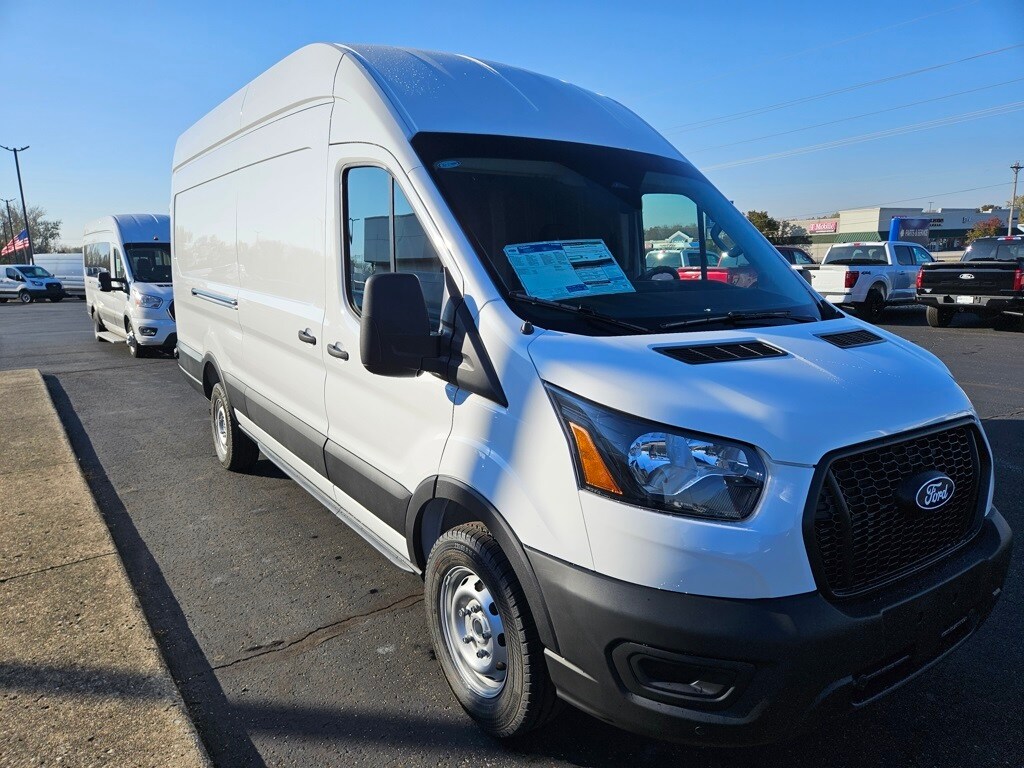 2026 Ford Transit photo 4