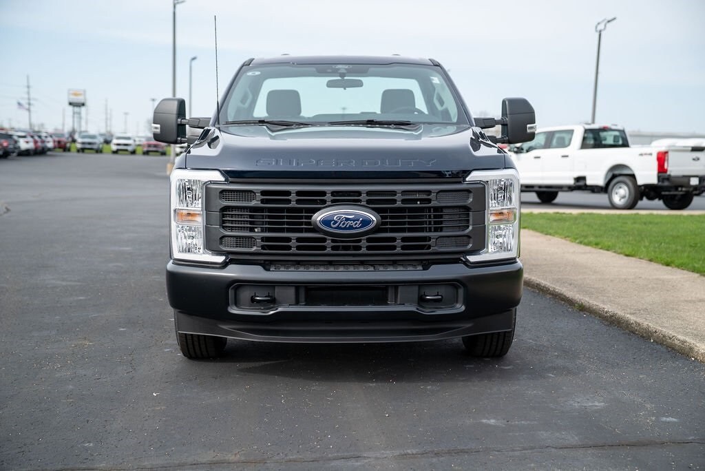2025 Ford F-250 XL photo 2