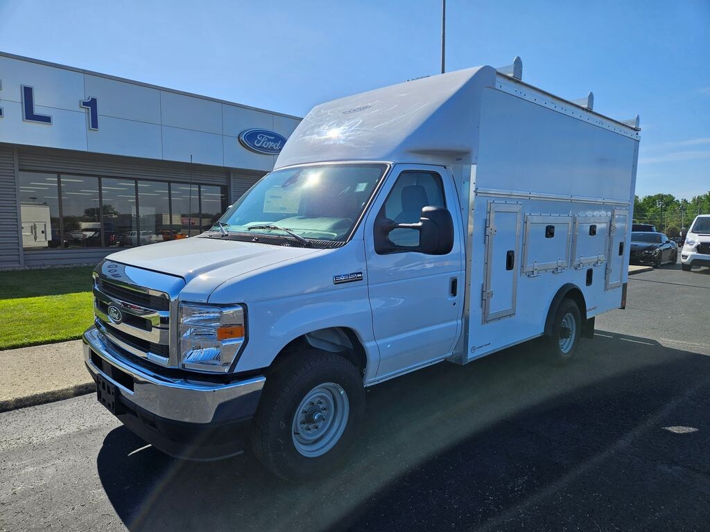 New 2027 Ford E-350 Cutaway Base Truck