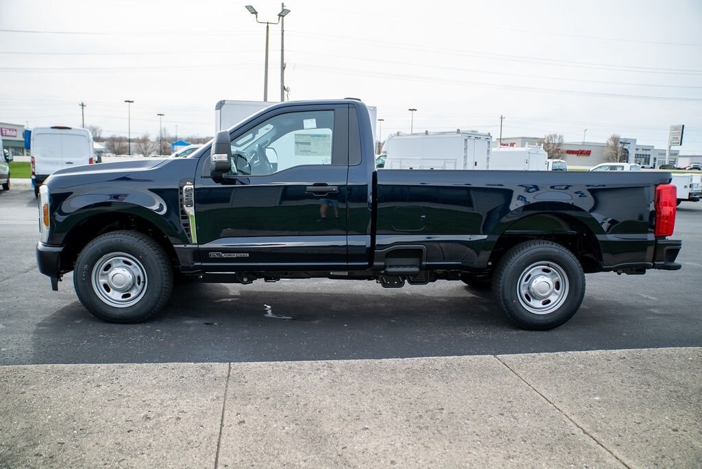 2025 Ford F-250 XL photo 3