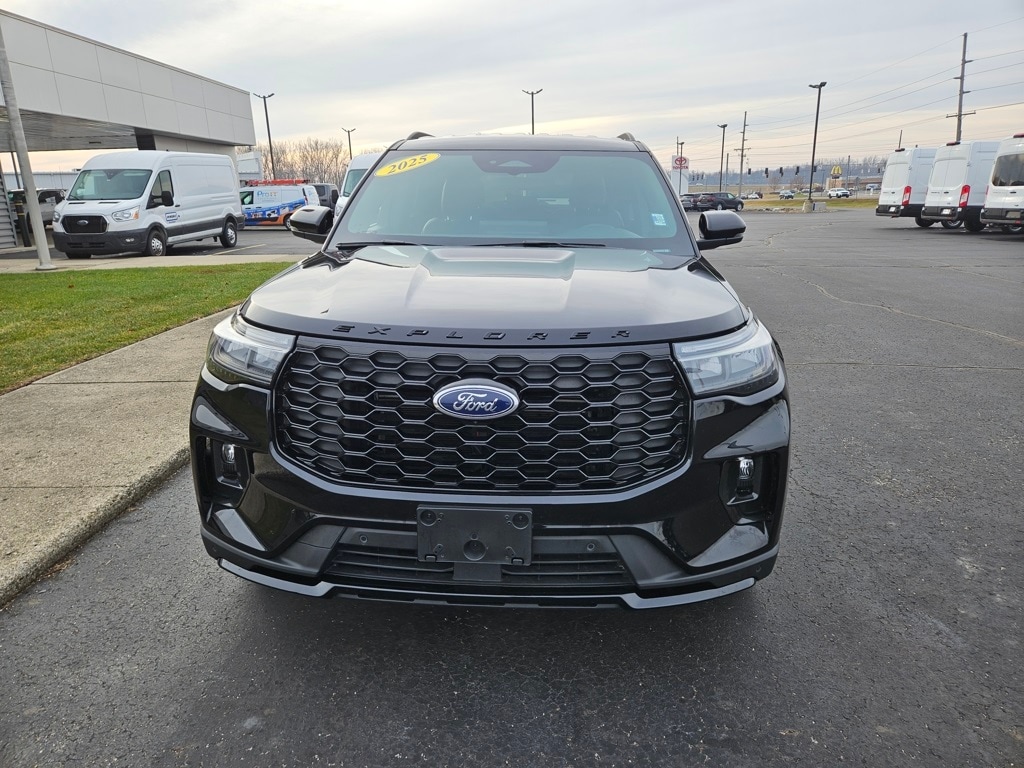 Used 2025 Ford Explorer ST-Line SUV