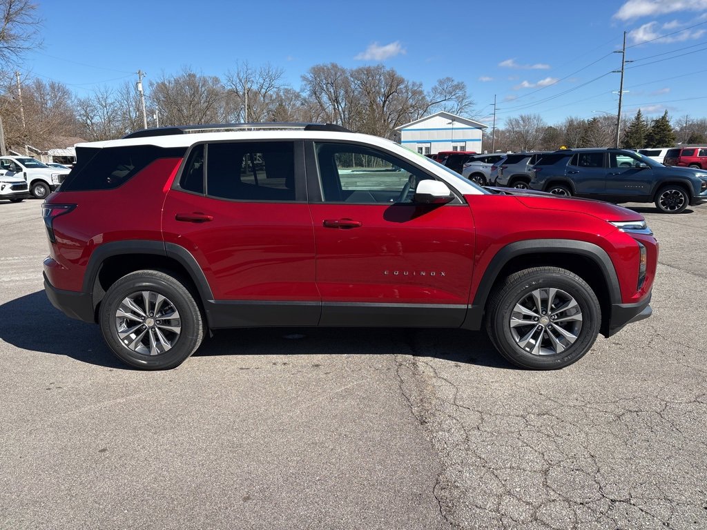 2025 Chevrolet Equinox LT photo 4