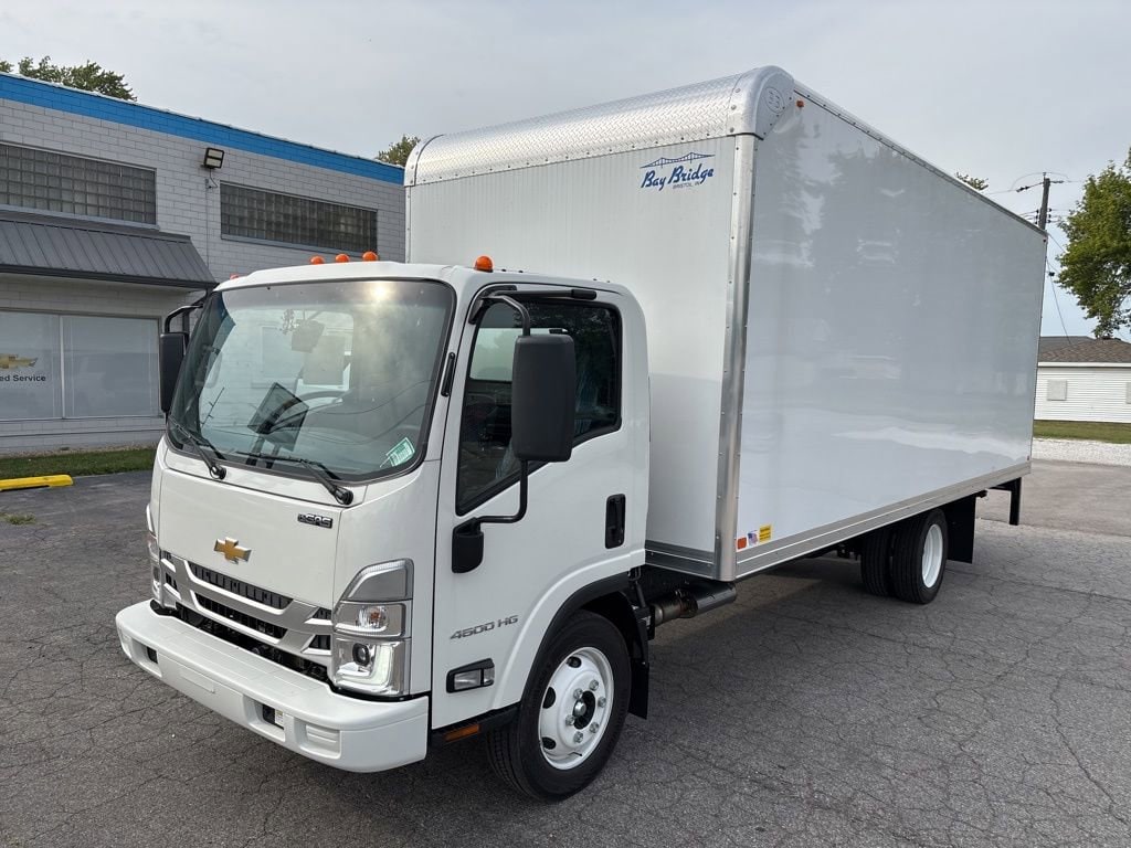 2026 Chevrolet Low Cab Forward 4500 Gas 176" WB Regular Cab's photo