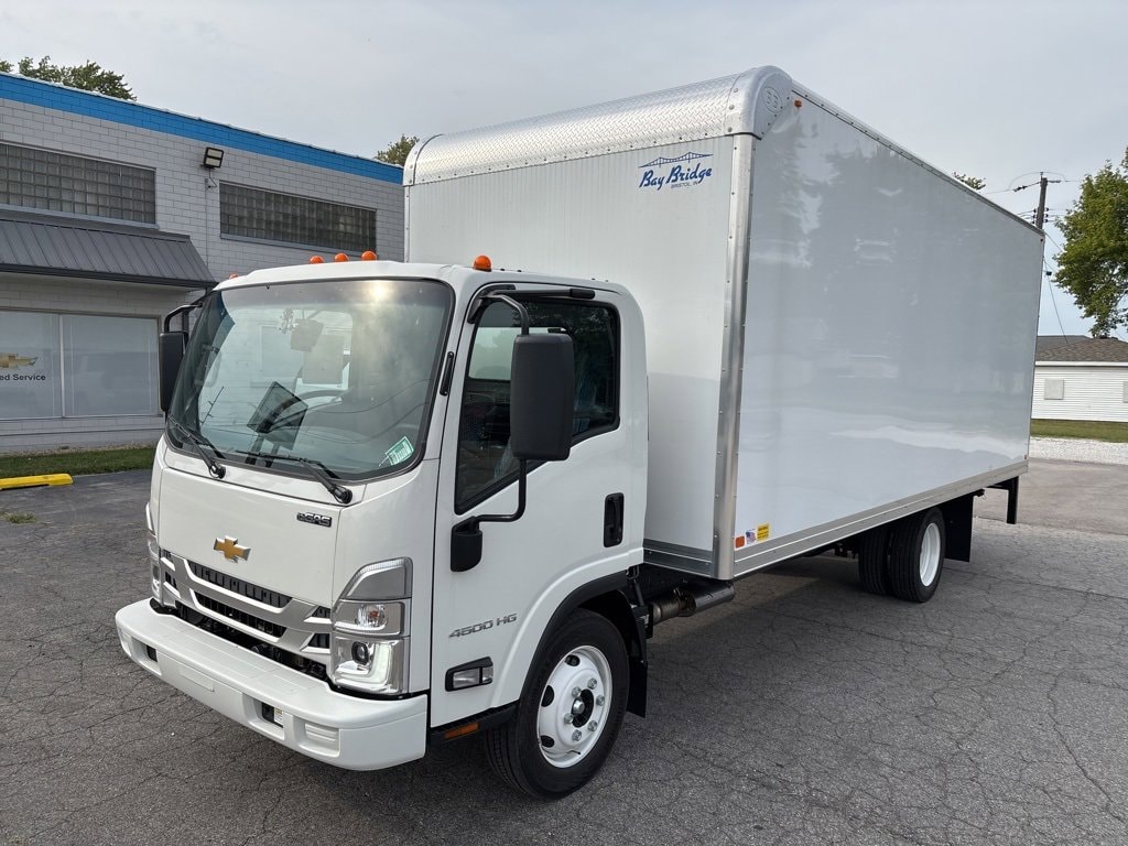 2026 Chevrolet Low Cab Forward Base's photo