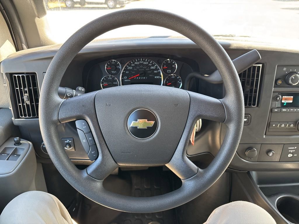 2025 Chevrolet Express Cargo Work Van - Photo 14