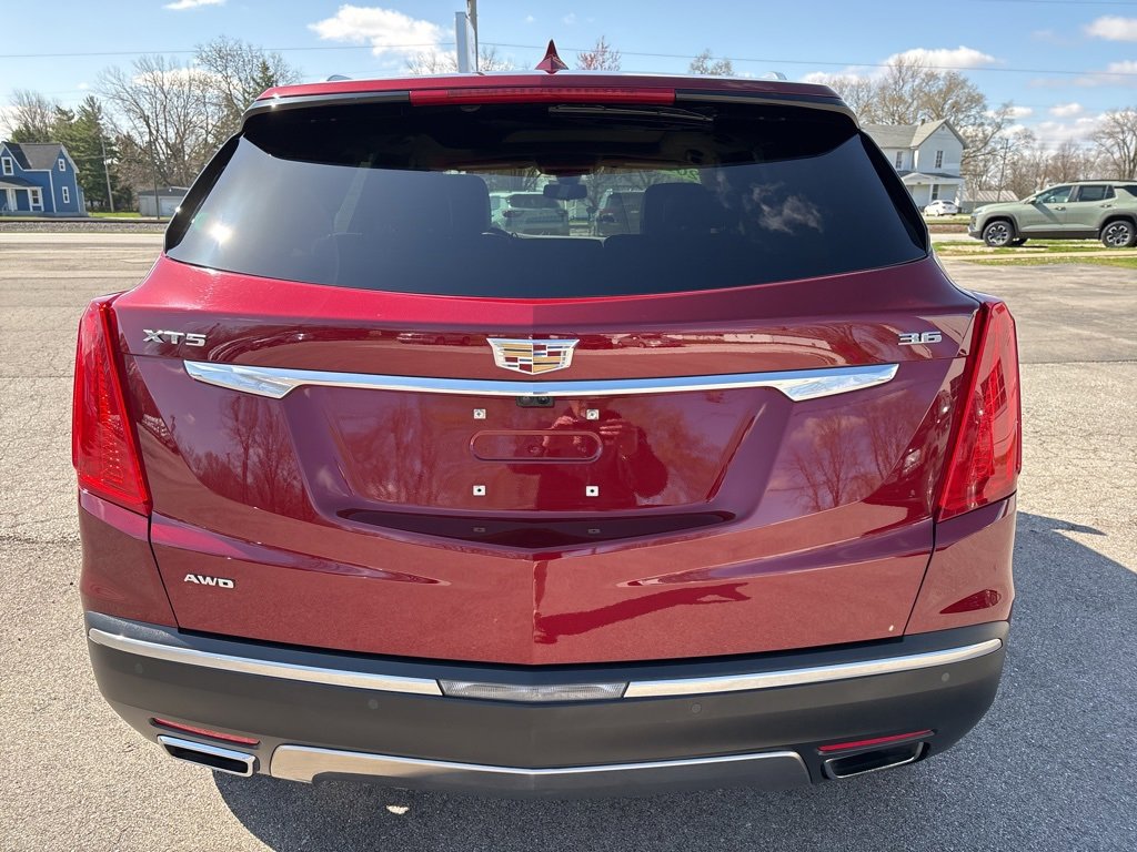 2017 Cadillac XT5 Platinum photo 3