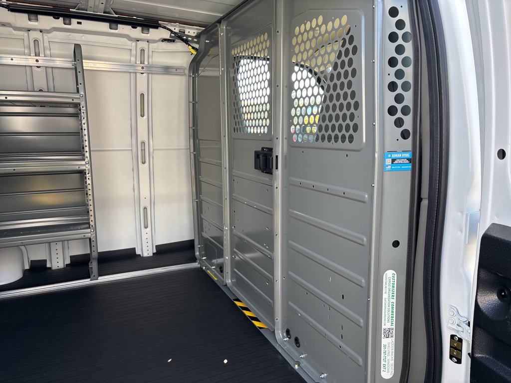 2025 Chevrolet Express Cargo Work Van - Photo 10