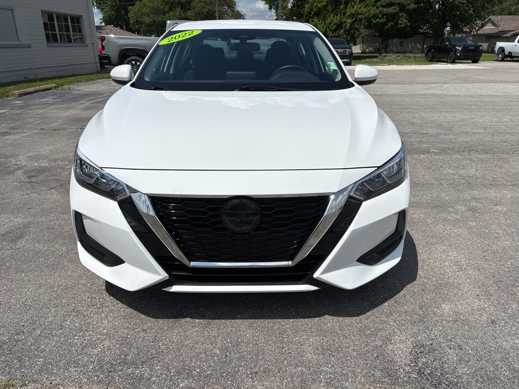 Used 2022 Nissan Sentra SV with VIN 3N1AB8CV4NY247526 for sale in Kentland, IN