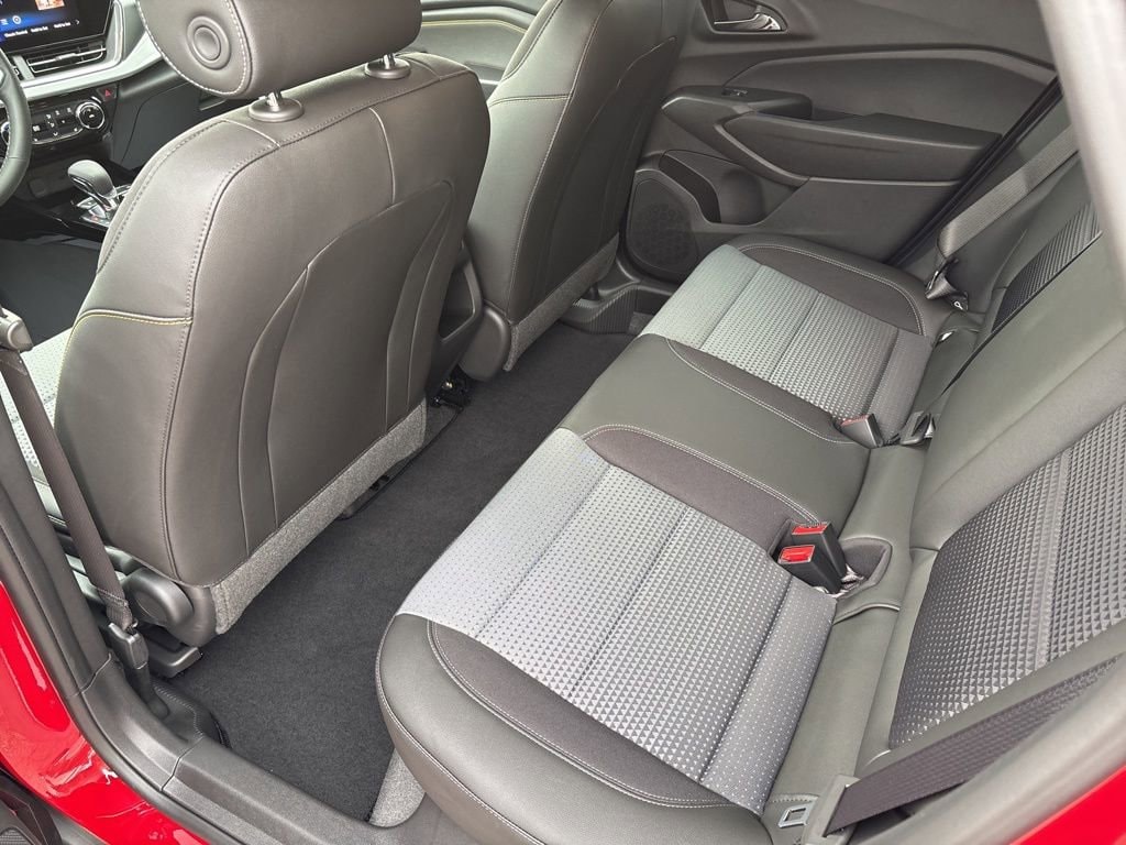 2026 Chevrolet Trax LT - Photo 10