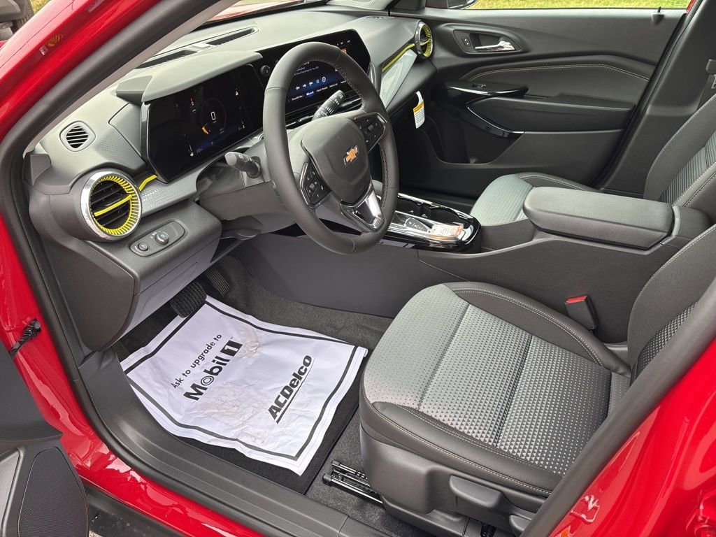 2026 Chevrolet Trax LT - Photo 11
