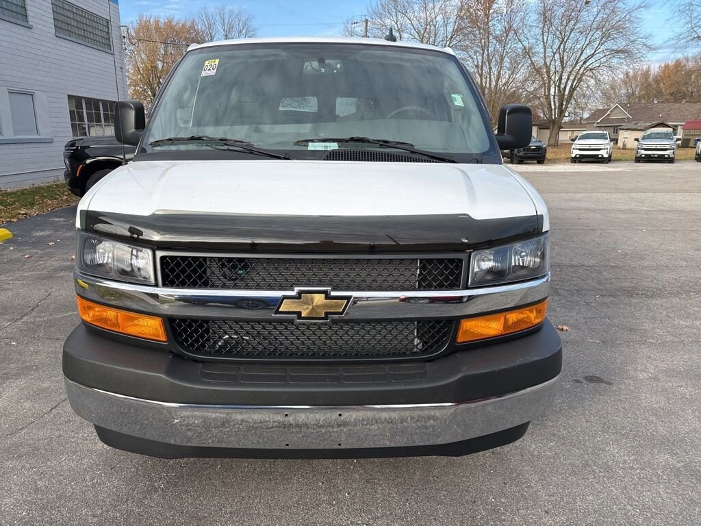 New 2025 Chevrolet Express Passenger 2500 1LS Van