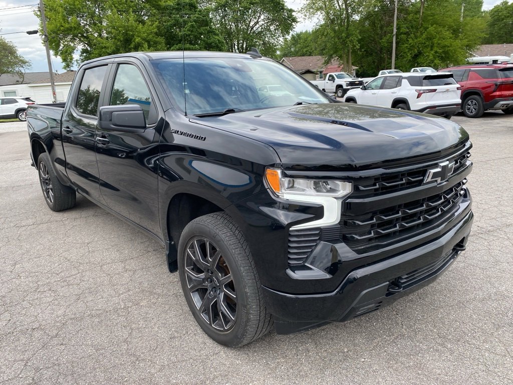 2022 Chevrolet Silverado 1500 RST photo 2