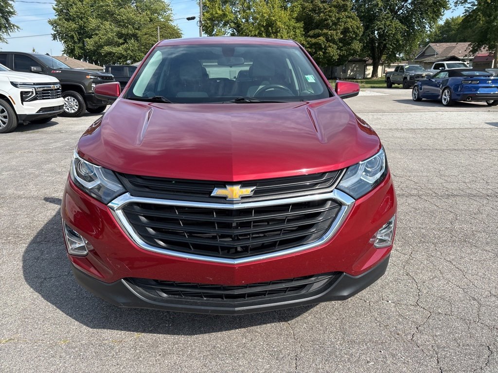 2018 Chevrolet Equinox LT photo 2