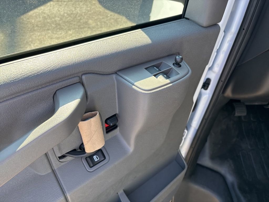 2025 Chevrolet Express Cargo Work Van - Photo 11