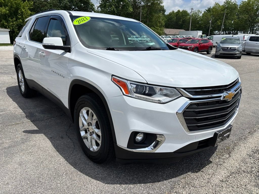 Used 2021 Chevrolet Traverse LT Cloth SUV