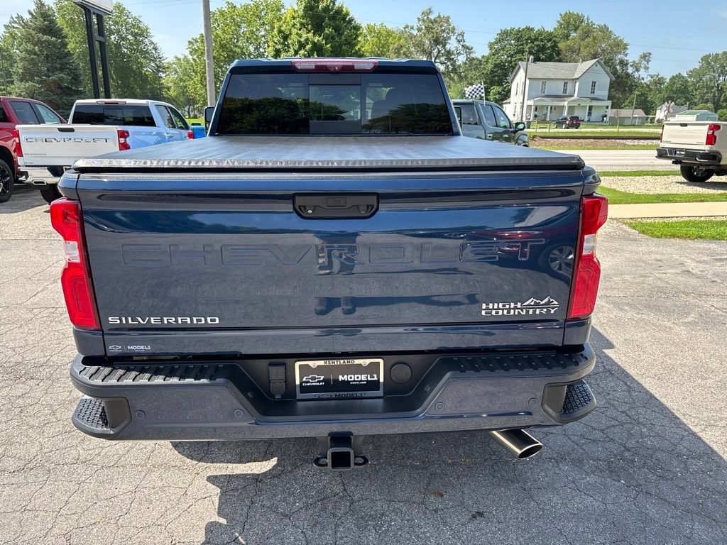 2022 Chevrolet Silverado 2500HD High Country - Photo 5
