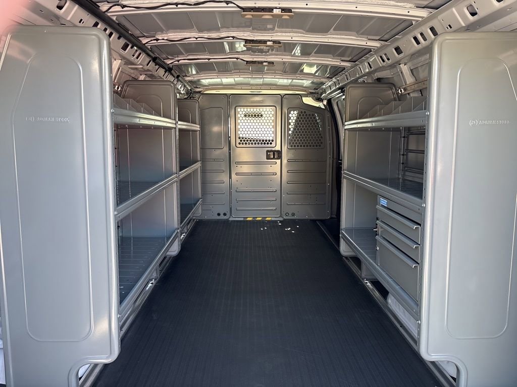 2025 Chevrolet Express Cargo Work Van - Photo 6