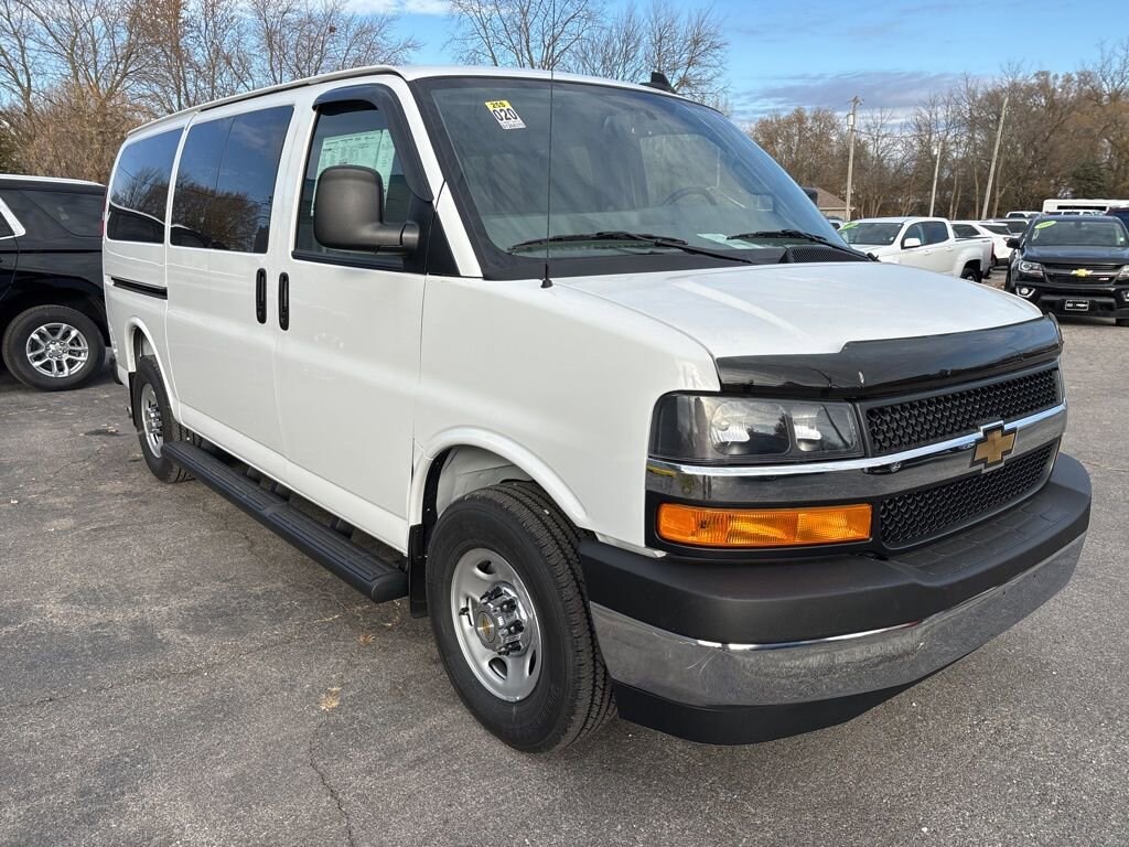 New 2025 Chevrolet Express Passenger 2500 1LS Van
