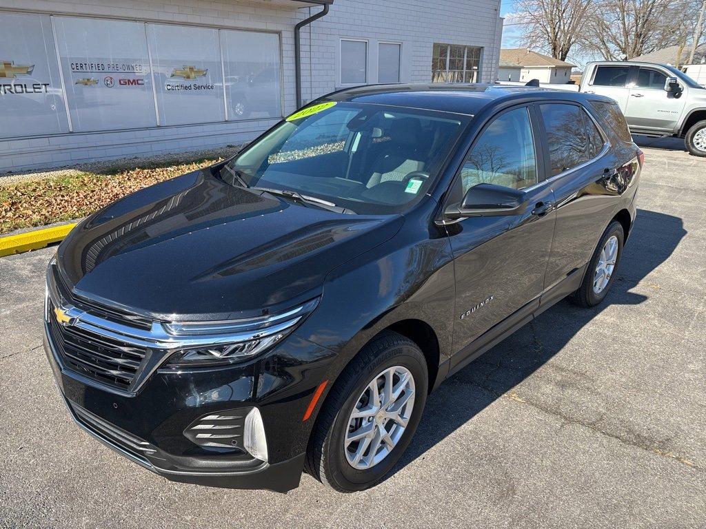 2022 Chevrolet Equinox LT's photo