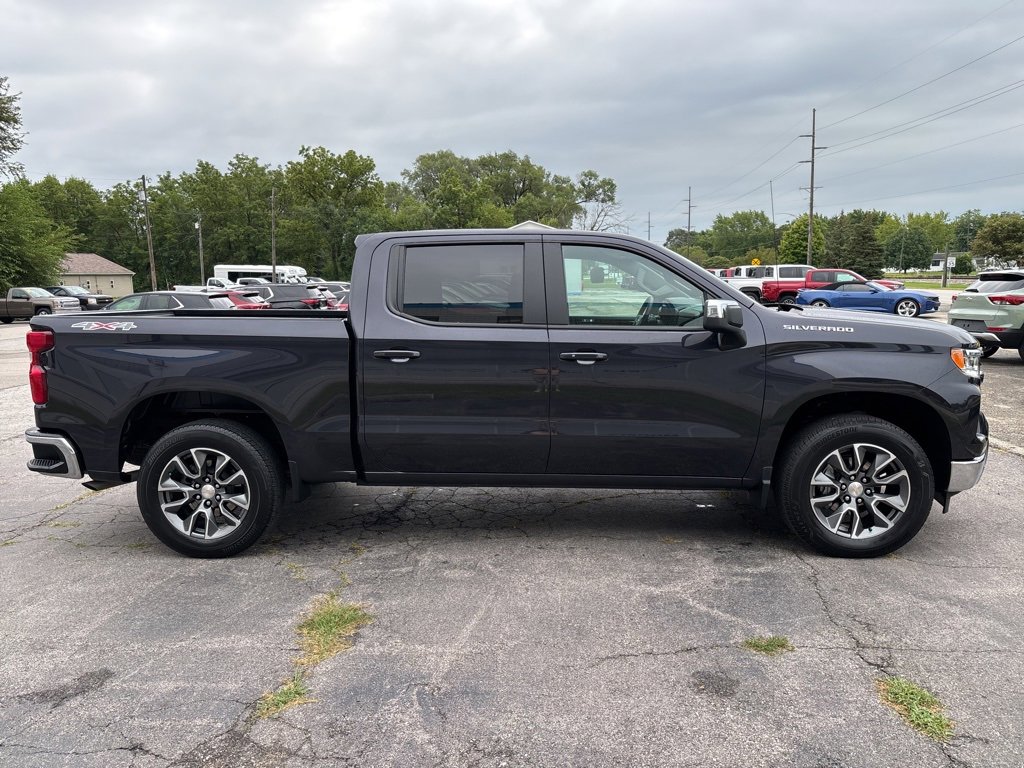 2023 Chevrolet Silverado 1500 LT photo 4