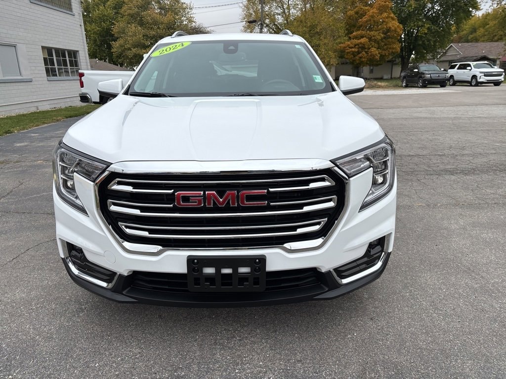 Used 2024 GMC Terrain SLT SUV