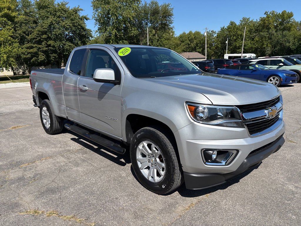 2018 Chevrolet Colorado LT photo 3