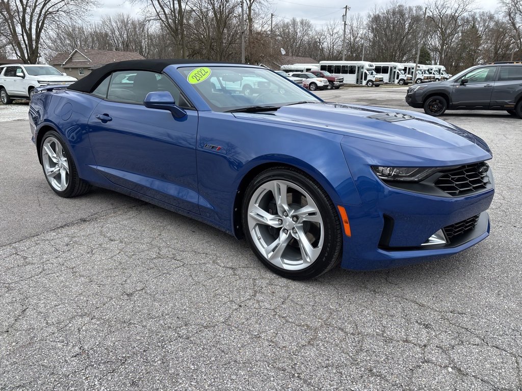 2022 Chevrolet Camaro LT1 photo 2