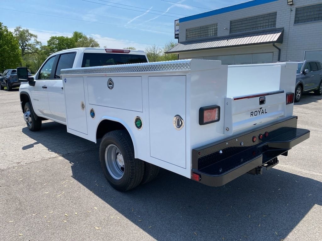 2025 Chevrolet Silverado 3500 HD Work Truck - Photo 11