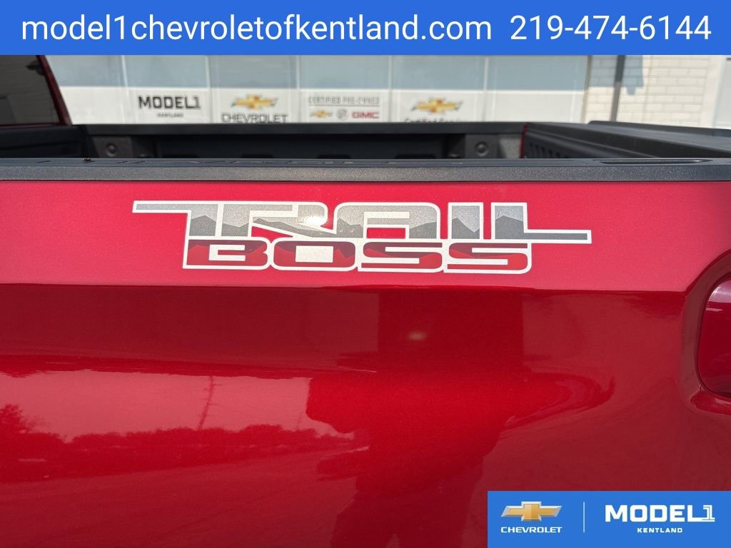 2025 Chevrolet Silverado 1500 LT Trail Boss - Photo 10