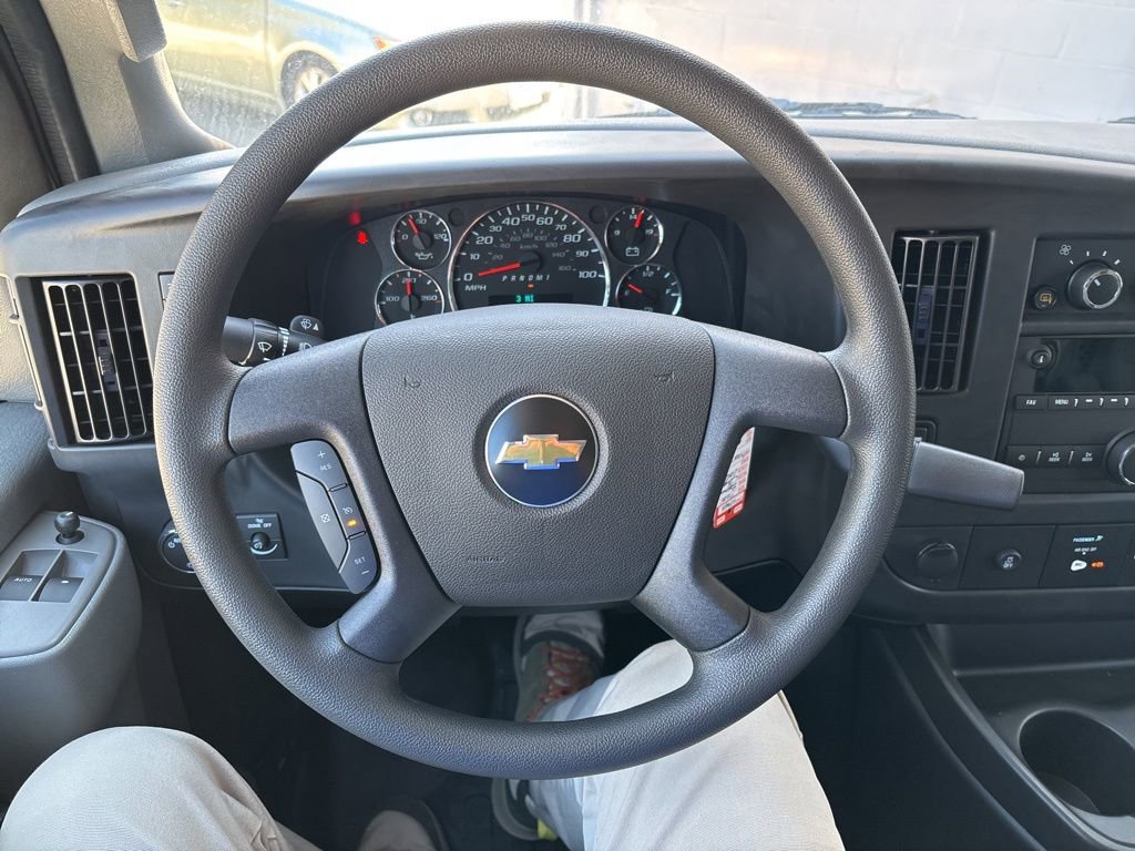 2025 Chevrolet Express Cargo Work Van - Photo 14