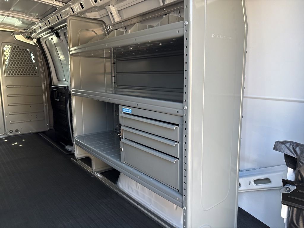 2025 Chevrolet Express Cargo Work Van - Photo 7
