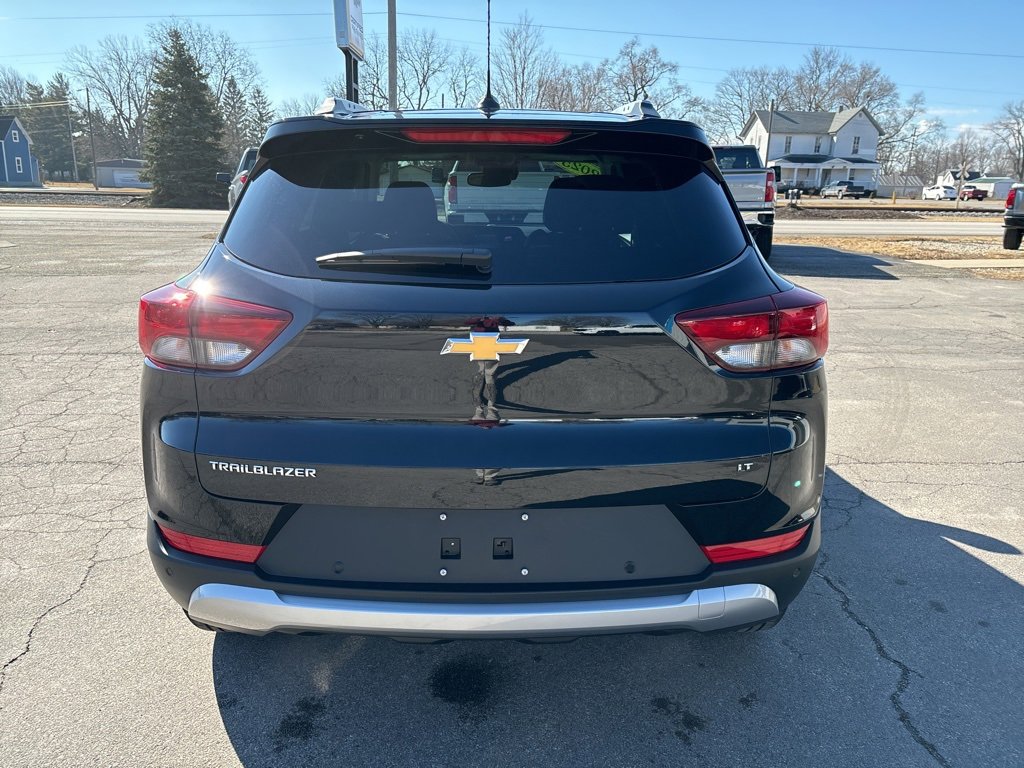 2025 Chevrolet Trailblazer LT photo 4