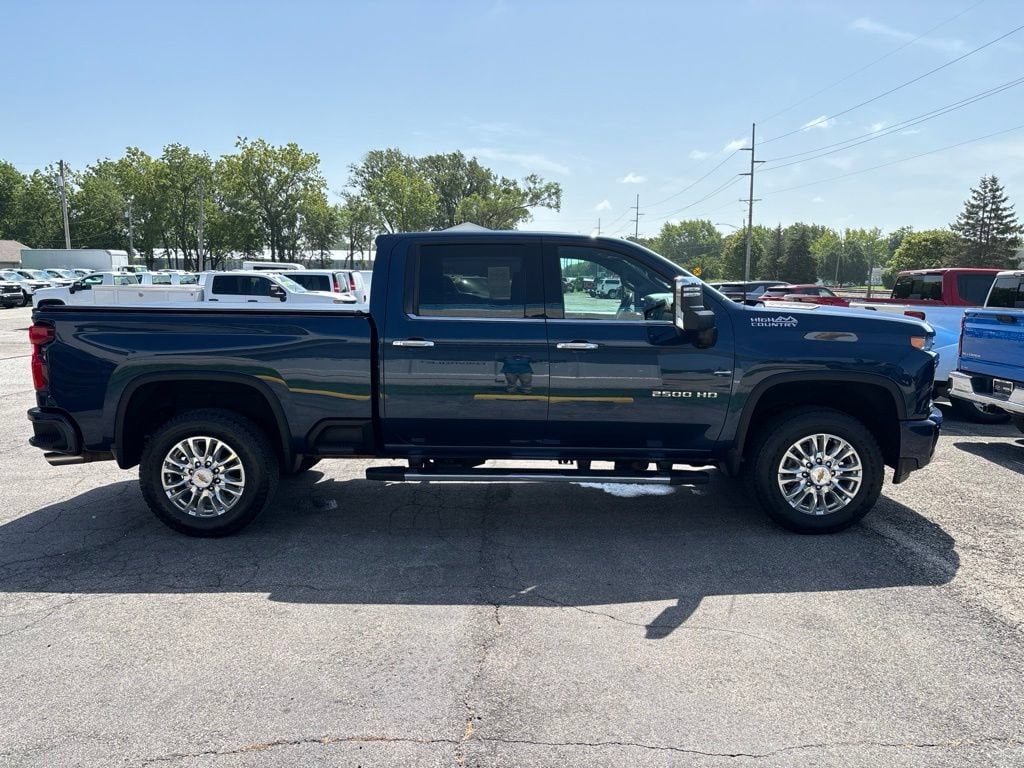 2022 Chevrolet Silverado 2500HD High Country - Photo 4