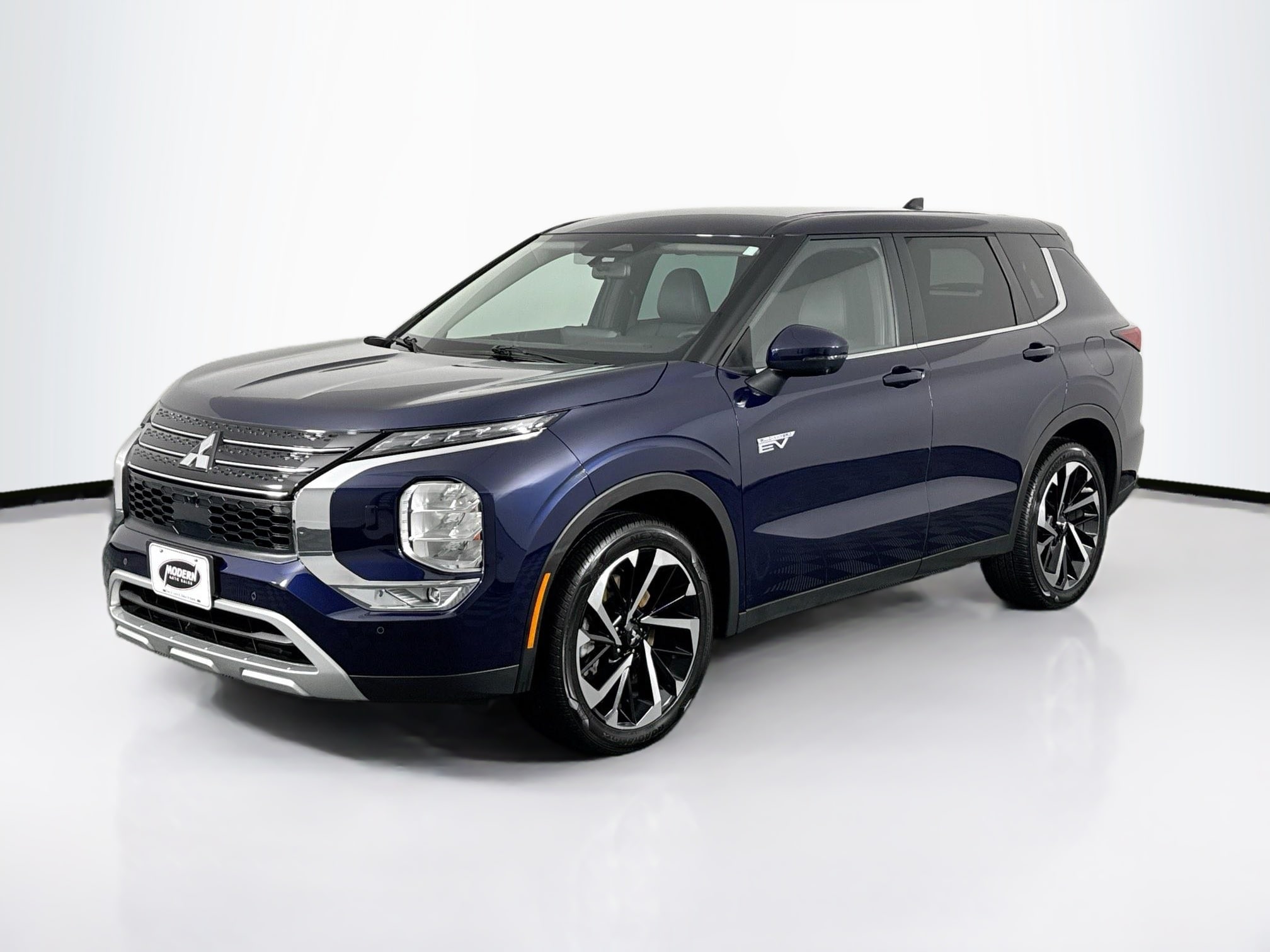 2023 Mitsubishi Outlander Plug-In Hybrid SE - Photo 10